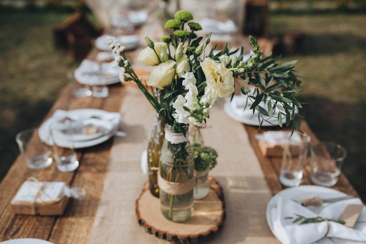 idées de centres de table pour mariages faits maison avec des bouteilles